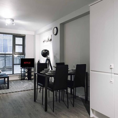 Stylish 2-Bed In Stratford Apartment London Ngoại thất bức ảnh